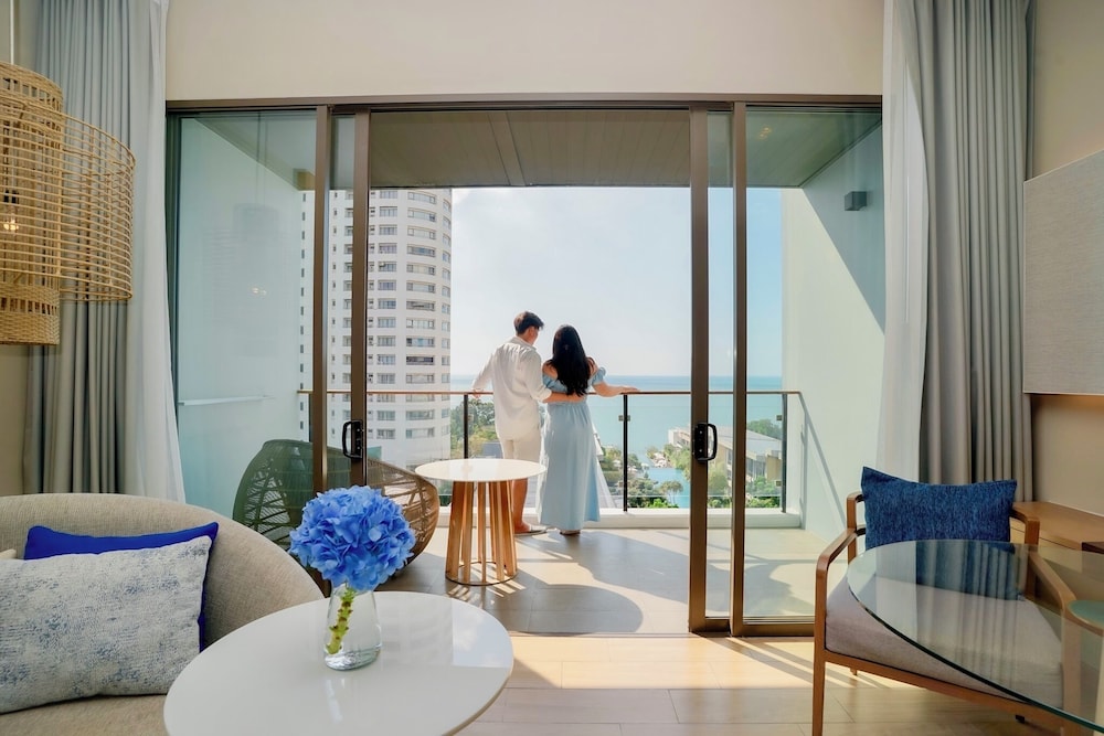 Renaissance Pattaya Resort & Spa — Hotel rooms in Sattahip, Chonburi