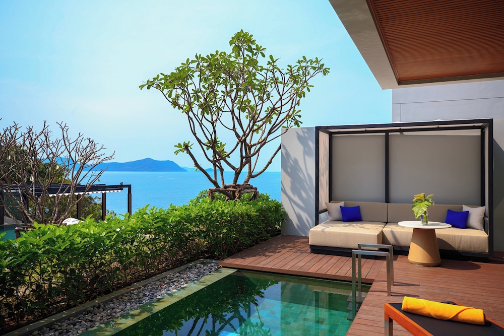 Renaissance Pattaya Resort & Spa — Swimming pool in Sattahip, Chonburi