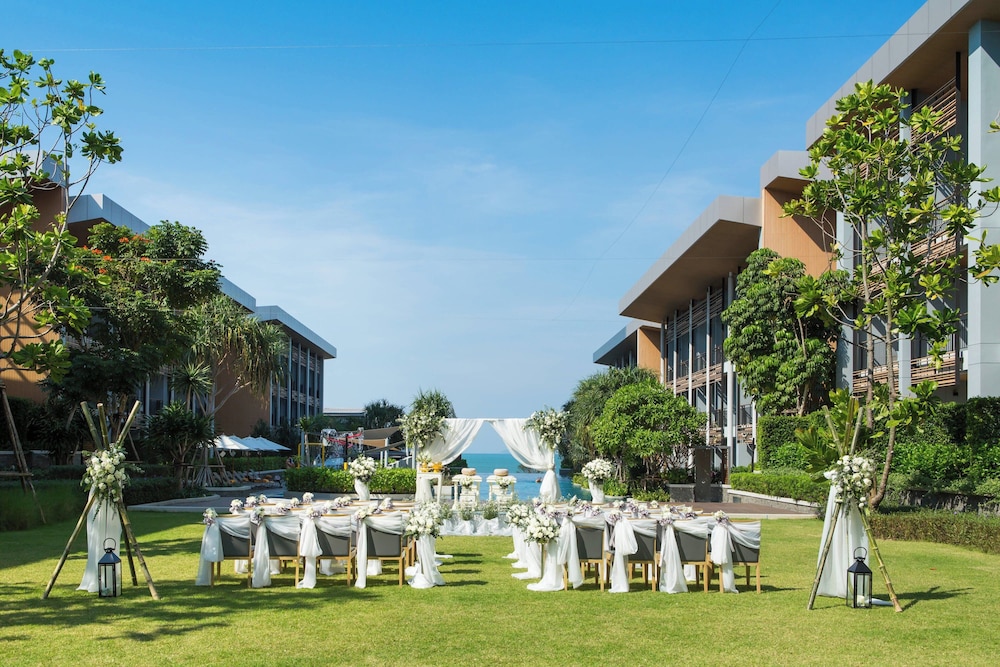 Renaissance Pattaya Resort & Spa — Hotel building in Sattahip, Chonburi