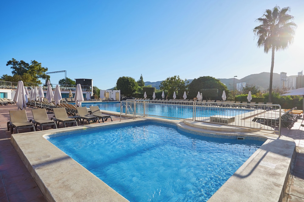 Sandos Benidorm Suites — Swimming pool in Benidorm, Valencian Community