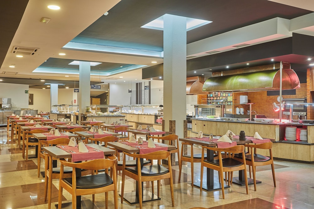 Sandos Benidorm Suites — Restaurant & bars in Benidorm, Valencian Community