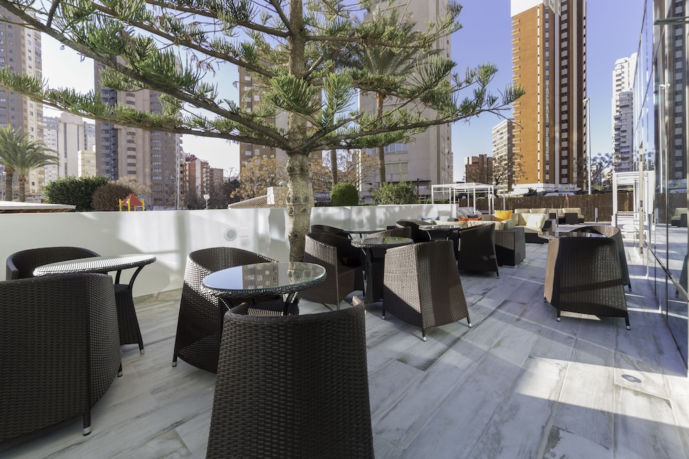 Sandos Benidorm Suites — Restaurant & bars in Benidorm, Valencian Community