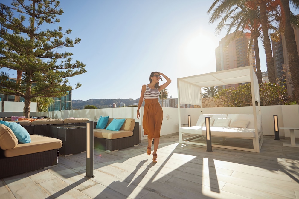 Sandos Benidorm Suites — Restaurant & bars in Benidorm, Valencian Community
