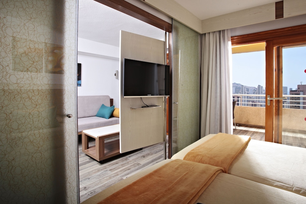 Sandos Benidorm Suites — Hotel rooms in Benidorm, Valencian Community