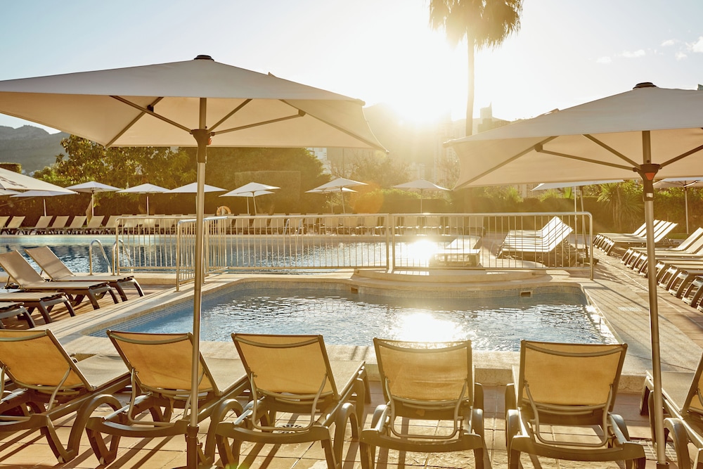 Sandos Benidorm Suites — Swimming pool in Benidorm, Valencian Community