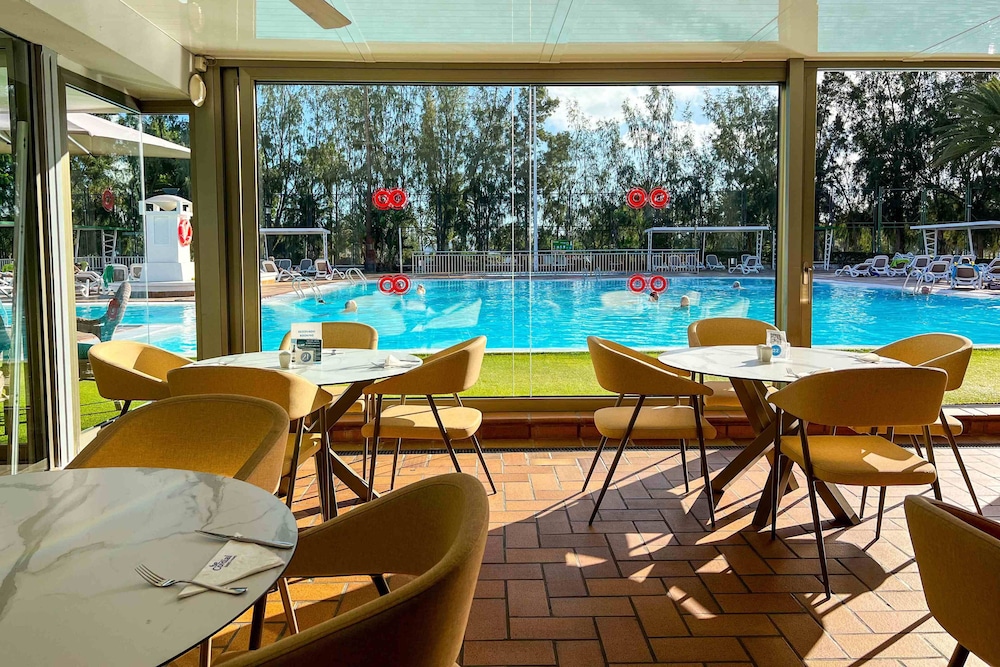 Bungalows Cordial Green Golf — Restaurant & bars in Maspalomas, Canary Islands