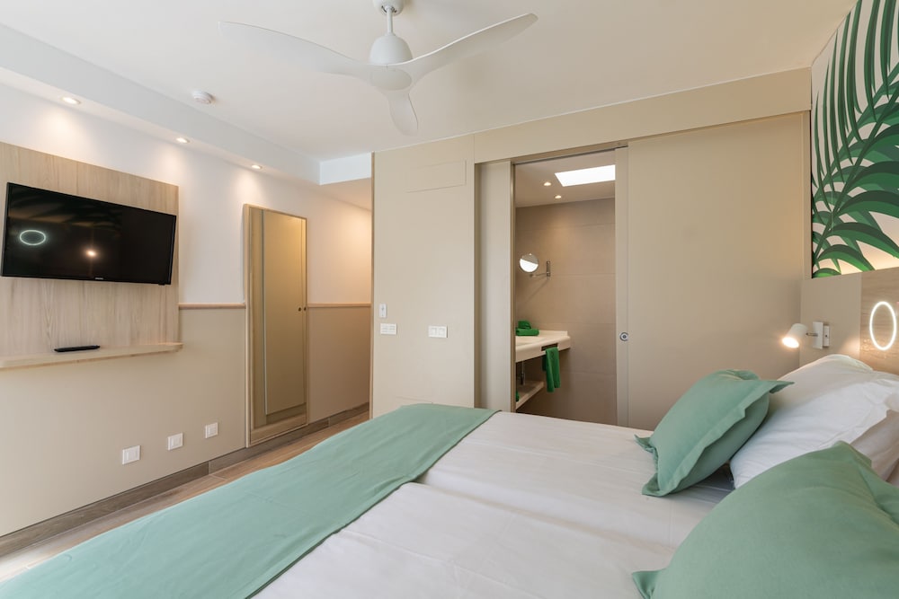 Bungalows Cordial Green Golf — Hotel rooms in Maspalomas, Canary Islands