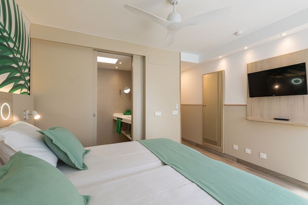 Bungalows Cordial Green Golf — Hotel rooms in Maspalomas, Canary Islands