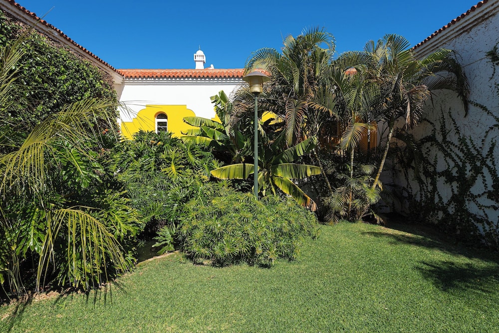 Bungalows Cordial Green Golf — Hotel building in Maspalomas, Canary Islands