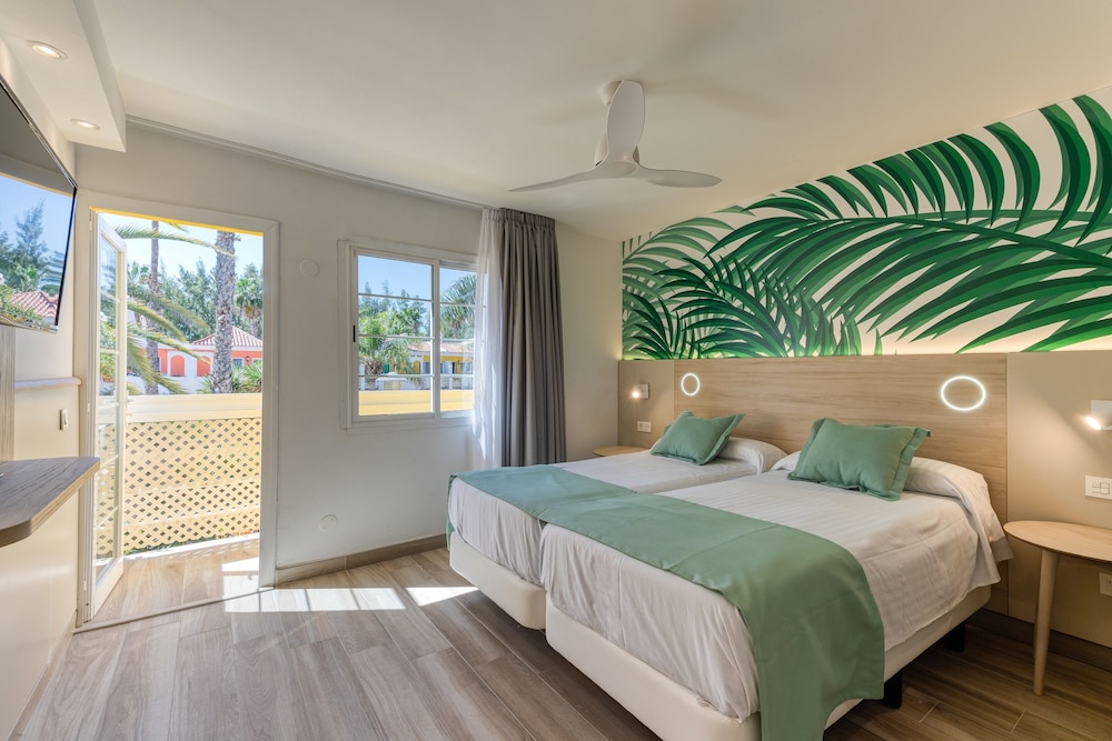 Bungalows Cordial Green Golf — Hotel rooms in Maspalomas, Canary Islands