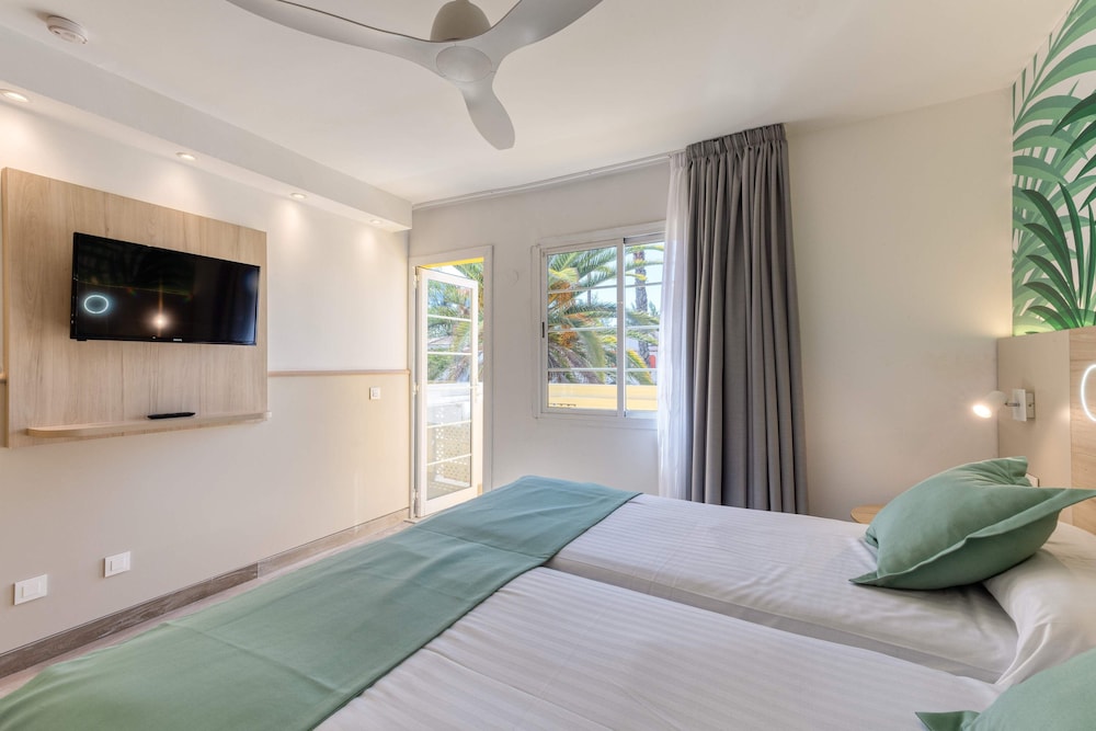 Bungalows Cordial Green Golf — Hotel rooms in Maspalomas, Canary Islands