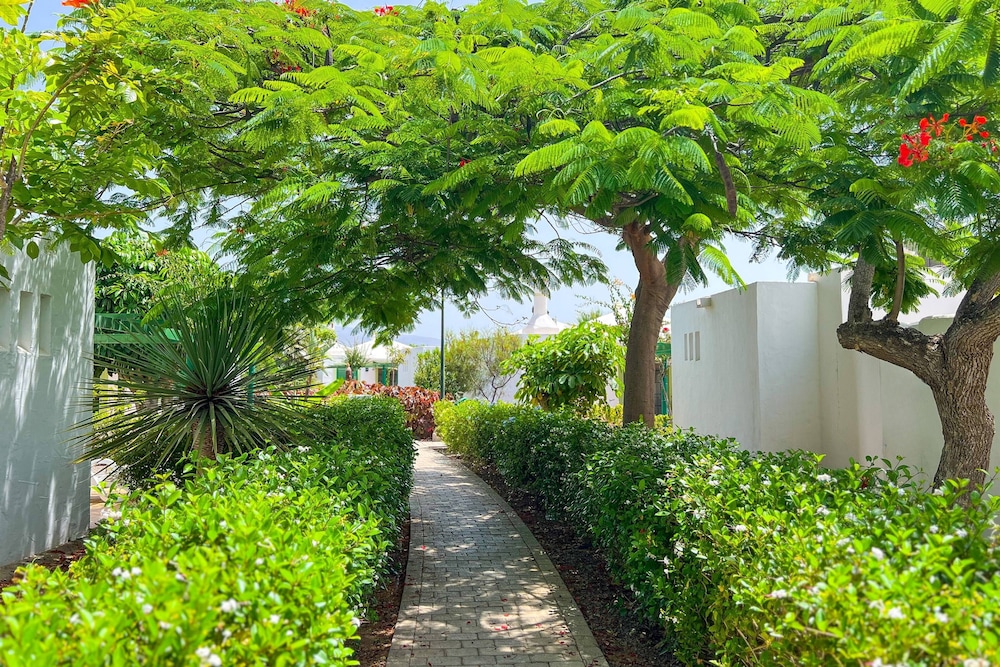Bungalows Cordial Sandy Golf — Hotel building in Maspalomas, Canary Islands
