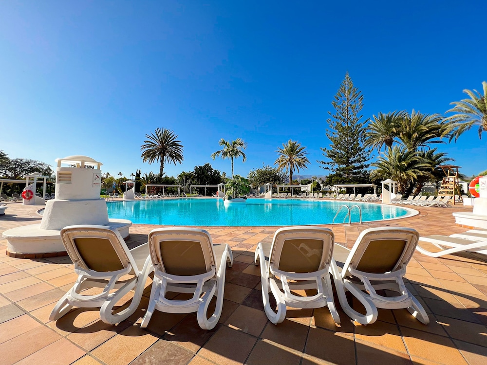 Bungalows Cordial Sandy Golf — Swimming pool in Maspalomas, Canary Islands