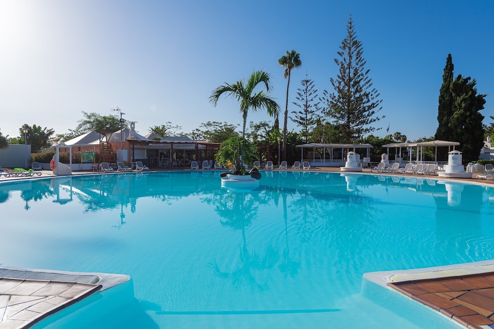 Bungalows Cordial Sandy Golf — Swimming pool in Maspalomas, Canary Islands