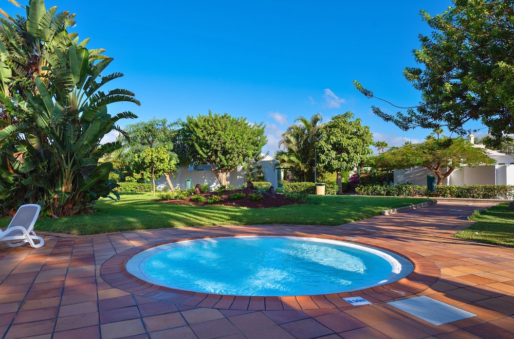 Bungalows Cordial Sandy Golf — Swimming pool in Maspalomas, Canary Islands