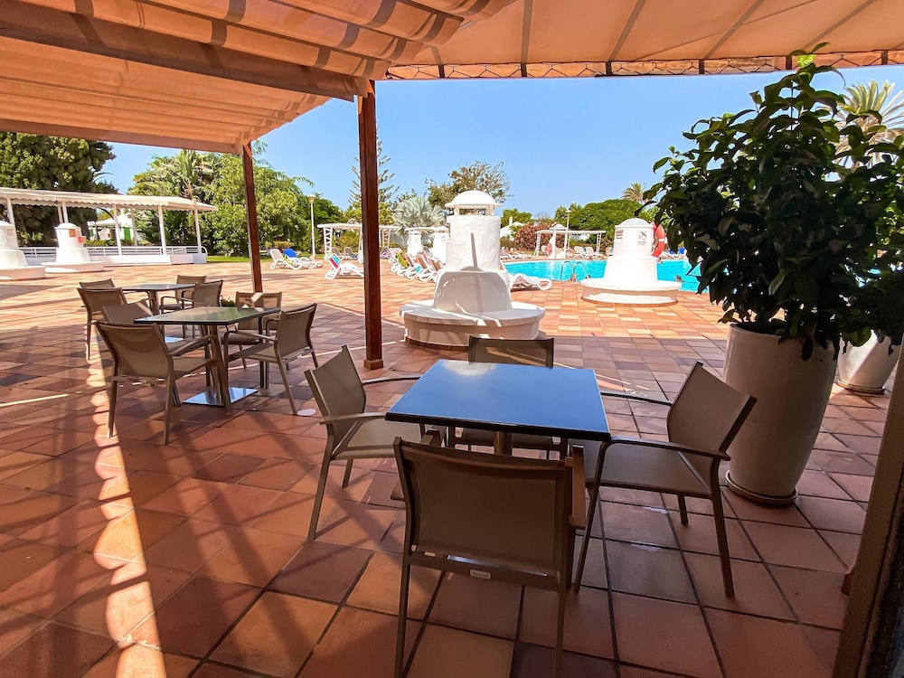 Bungalows Cordial Sandy Golf — Swimming pool in Maspalomas, Canary Islands