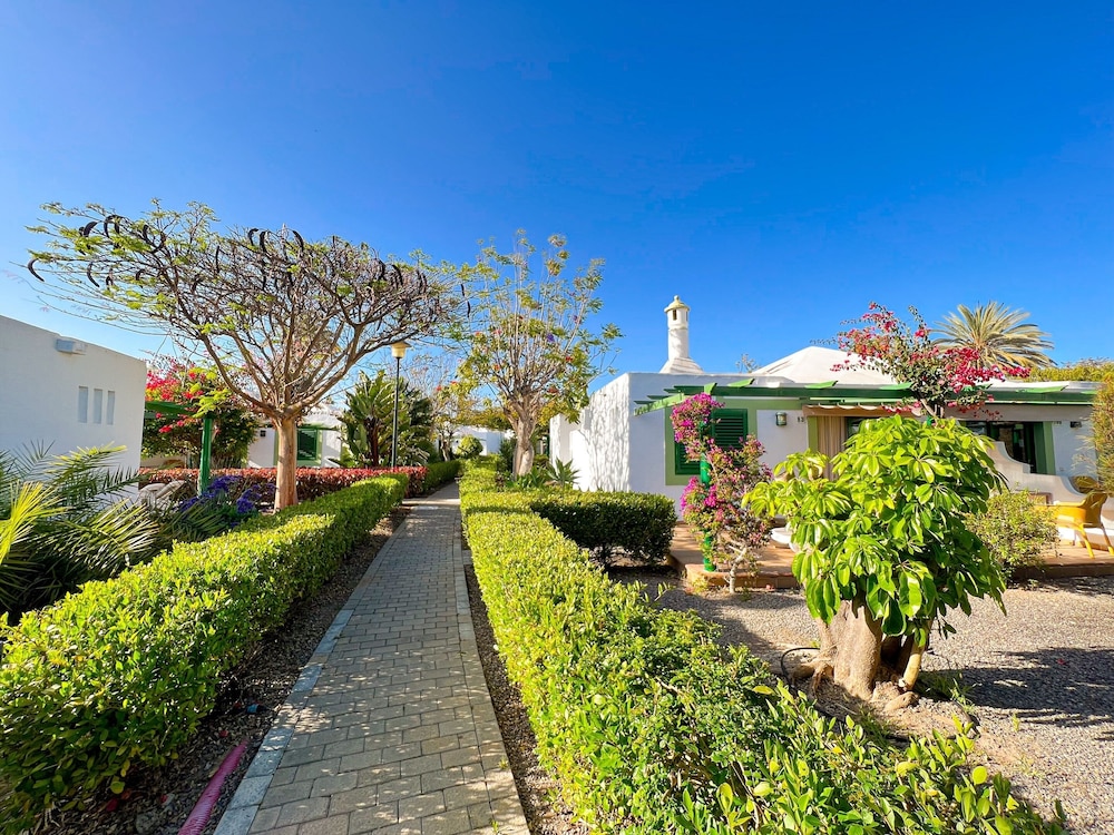 Bungalows Cordial Sandy Golf — Hotel building in Maspalomas, Canary Islands