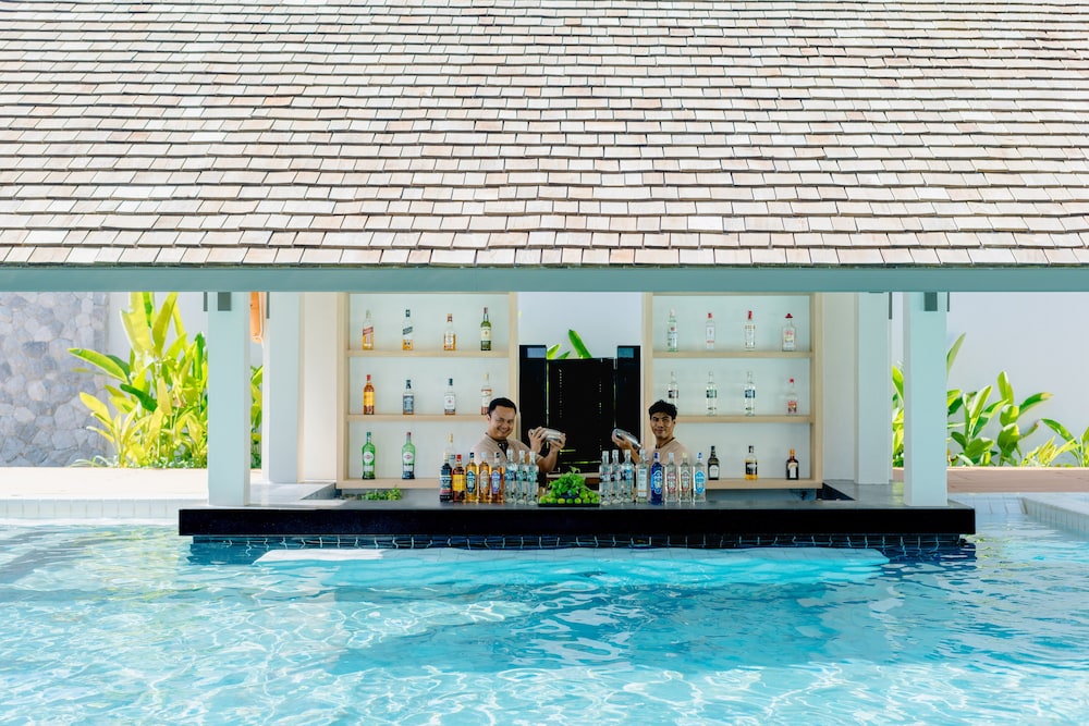 Bhu Nga Thani Resort & Villas Railay — Restaurant & bars in Ao Nang, Krabi