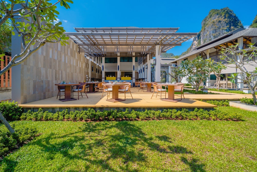 Bhu Nga Thani Resort & Villas Railay — Restaurant & bars in Ao Nang, Krabi