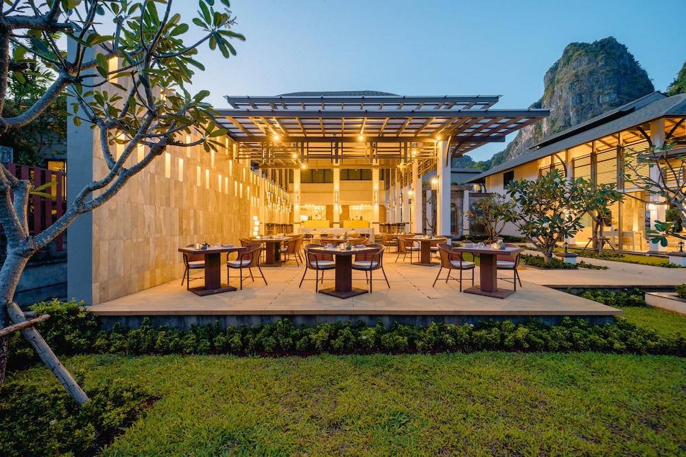 Bhu Nga Thani Resort & Villas Railay — Restaurant & bars in Ao Nang, Krabi