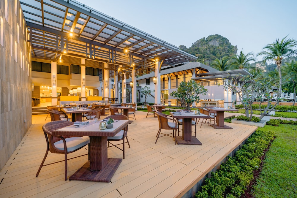 Bhu Nga Thani Resort & Villas Railay — Restaurant & bars in Ao Nang, Krabi