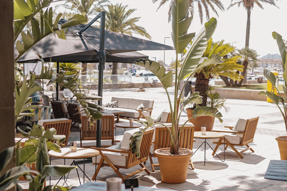 Hoposa Hotel Daina - Adults Only — Restaurant & bars in Puerto Pollensa, Balearic Islands