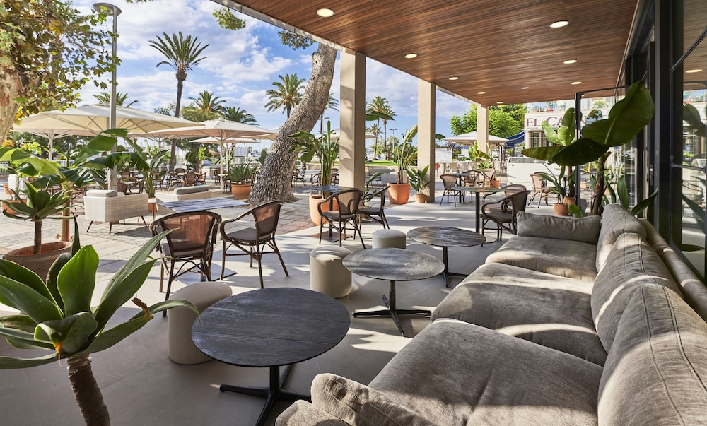 Hoposa Hotel Daina - Adults Only — Restaurant & bars in Puerto Pollensa, Balearic Islands