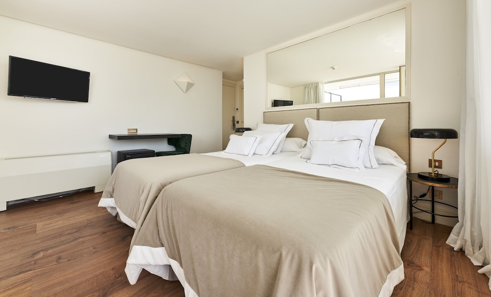 Hoposa Hotel Daina - Adults Only — Hotel rooms in Puerto Pollensa, Balearic Islands