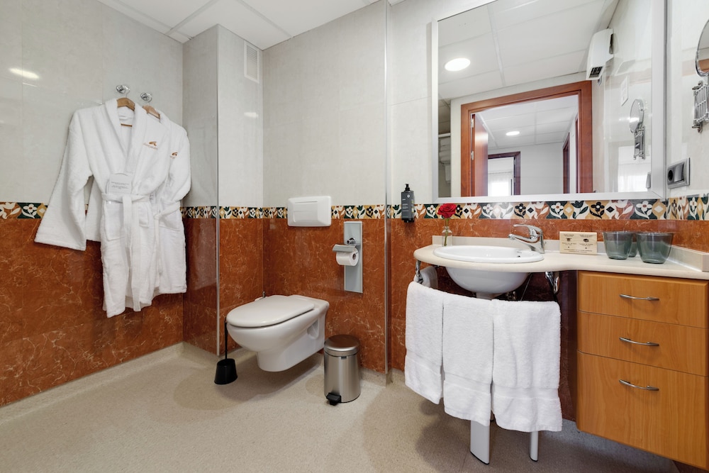 Hotel Daniya Denia — Hotel rooms in Denia, Valencian Community