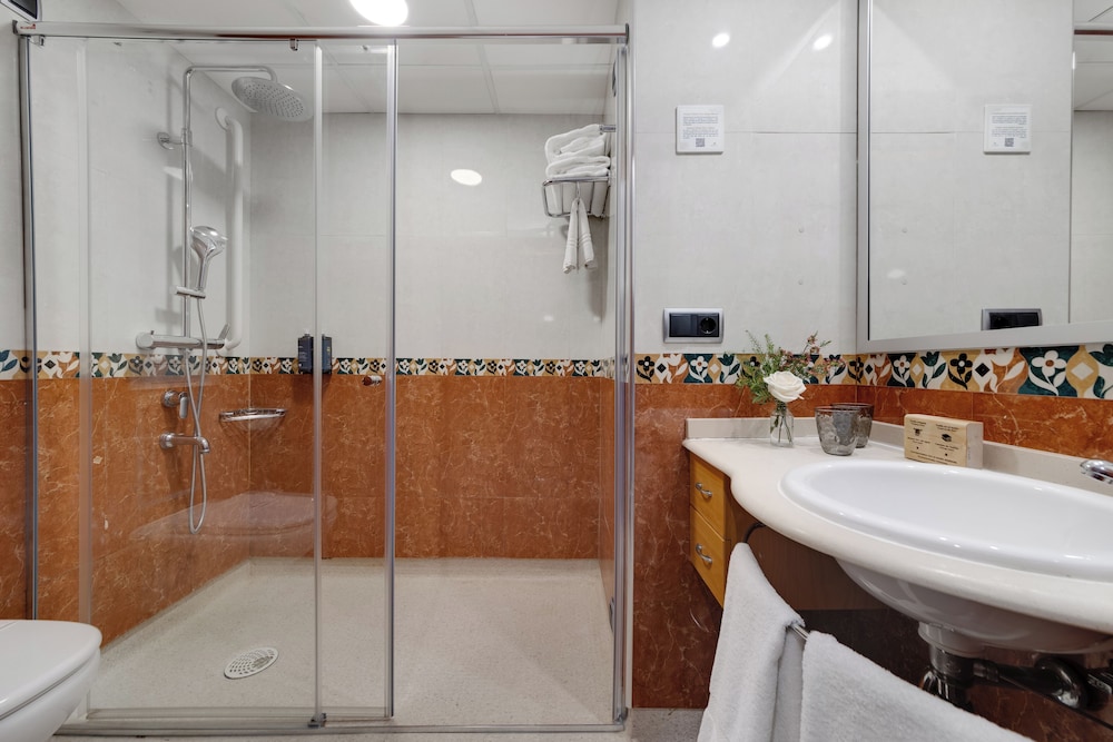 Hotel Daniya Denia — Hotel rooms in Denia, Valencian Community