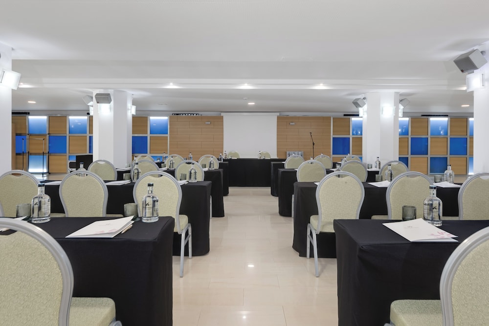 Hotel Daniya Denia — Hotel building in Denia, Valencian Community