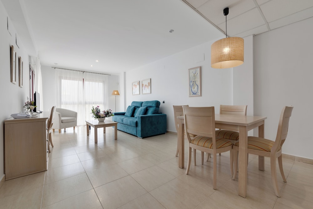 Hotel Daniya Denia — Hotel rooms in Denia, Valencian Community