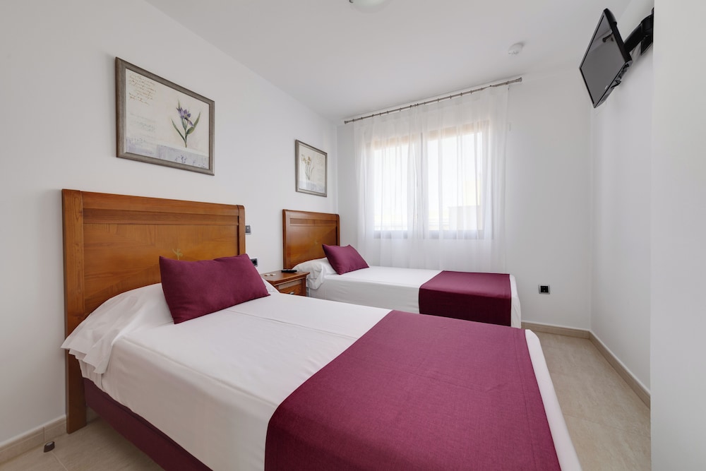 Hotel Daniya Denia — Hotel rooms in Denia, Valencian Community
