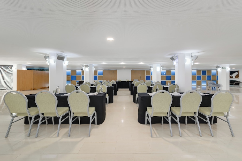 Hotel Daniya Denia — Hotel building in Denia, Valencian Community