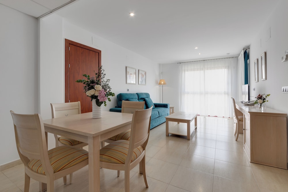 Hotel Daniya Denia — Hotel rooms in Denia, Valencian Community