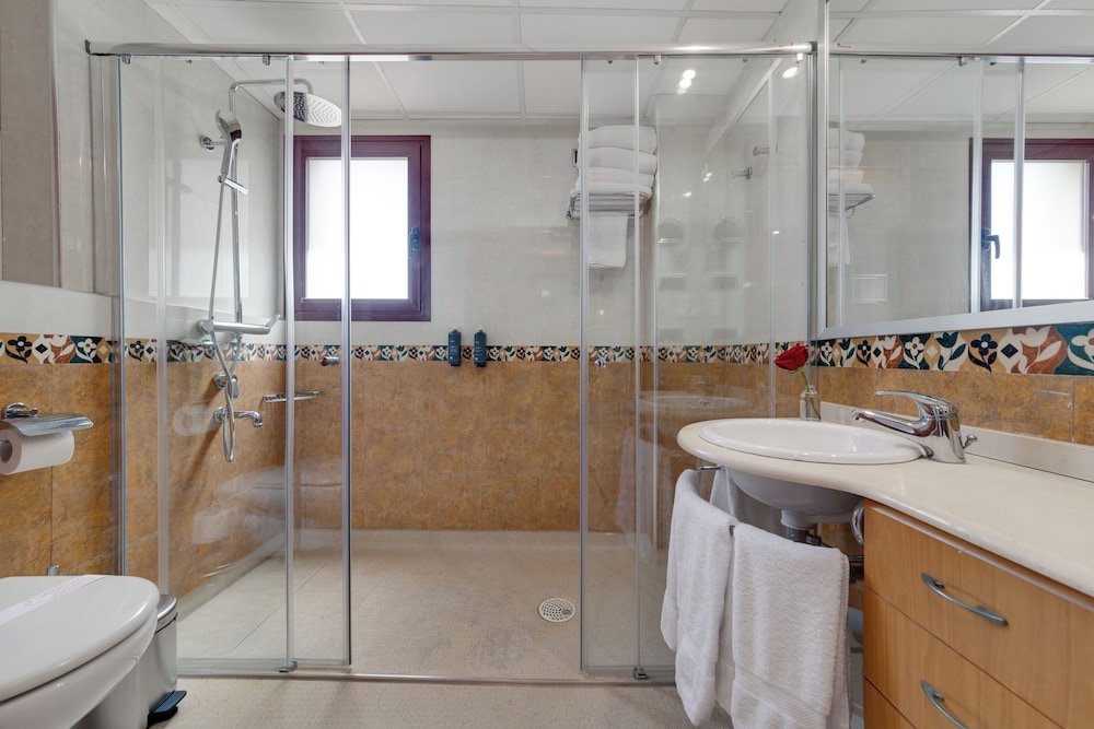 Hotel Daniya Denia — Hotel rooms in Denia, Valencian Community
