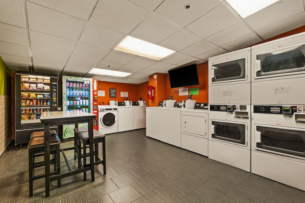 Best Western The Plaza Hotel Honolulu Airport - Free Breakfast — Sports & recreation in Honolulu, Hawaii