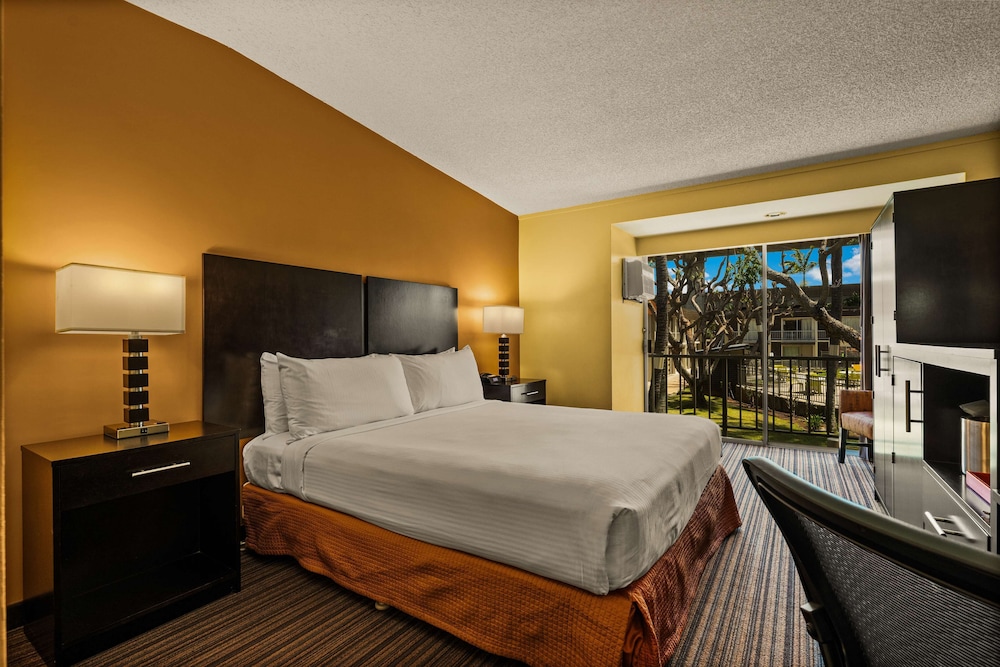 Best Western The Plaza Hotel Honolulu Airport - Free Breakfast — Hotel rooms in Honolulu, Hawaii
