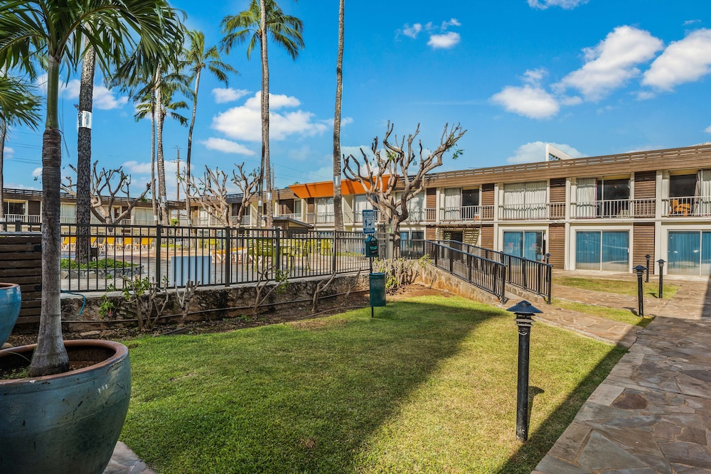 Best Western The Plaza Hotel Honolulu Airport - Free Breakfast — Hotel building in Honolulu, Hawaii