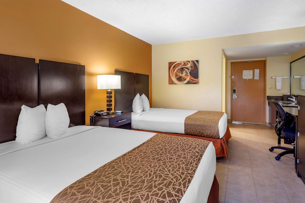Best Western The Plaza Hotel Honolulu Airport - Free Breakfast — Hotel rooms in Honolulu, Hawaii