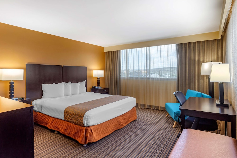 Best Western The Plaza Hotel Honolulu Airport - Free Breakfast — Hotel rooms in Honolulu, Hawaii