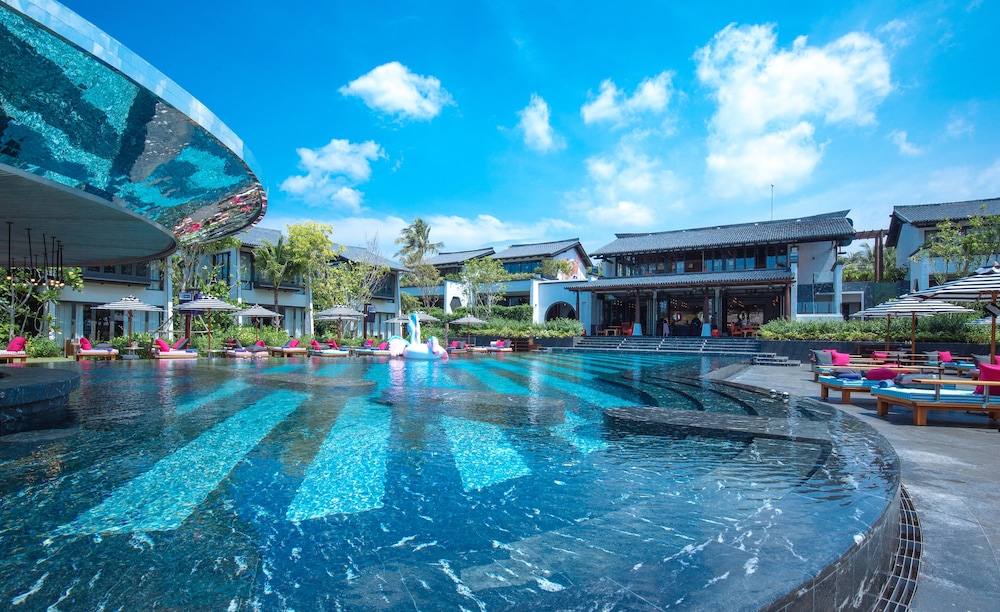 Baba Beach Club Phuket Natai Luxury Pool Villa Hotel by Sri panwa — Swimming pool in Khok Klo, Phang Nga