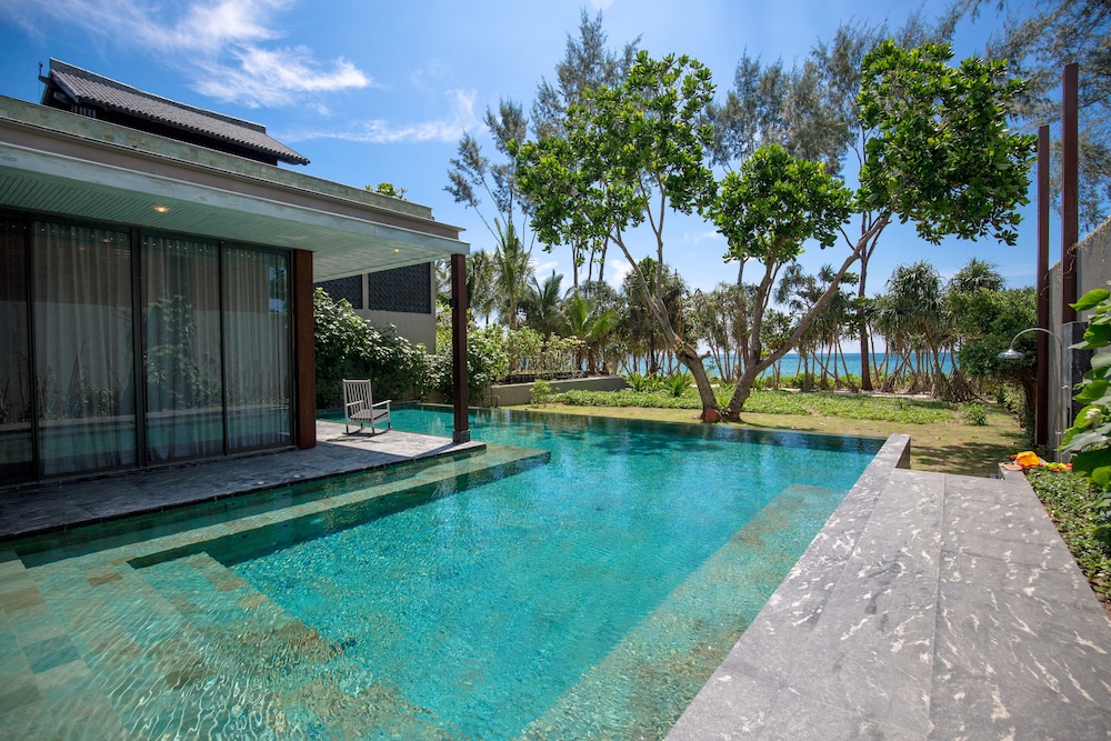 Baba Beach Club Phuket Natai Luxury Pool Villa Hotel by Sri panwa — Swimming pool in Khok Klo, Phang Nga