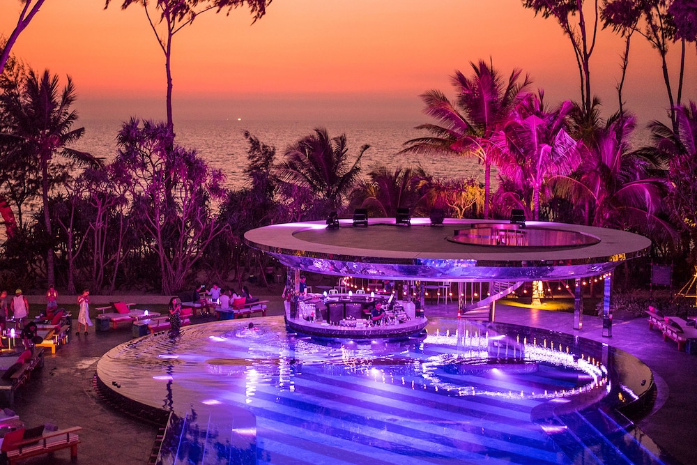 Baba Beach Club Phuket Natai Luxury Pool Villa Hotel by Sri panwa — Swimming pool in Khok Klo, Phang Nga