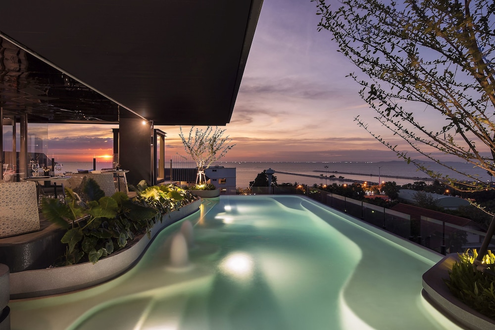 Seaphere Pattaya Hotel — Swimming pool in Sattahip, Chonburi