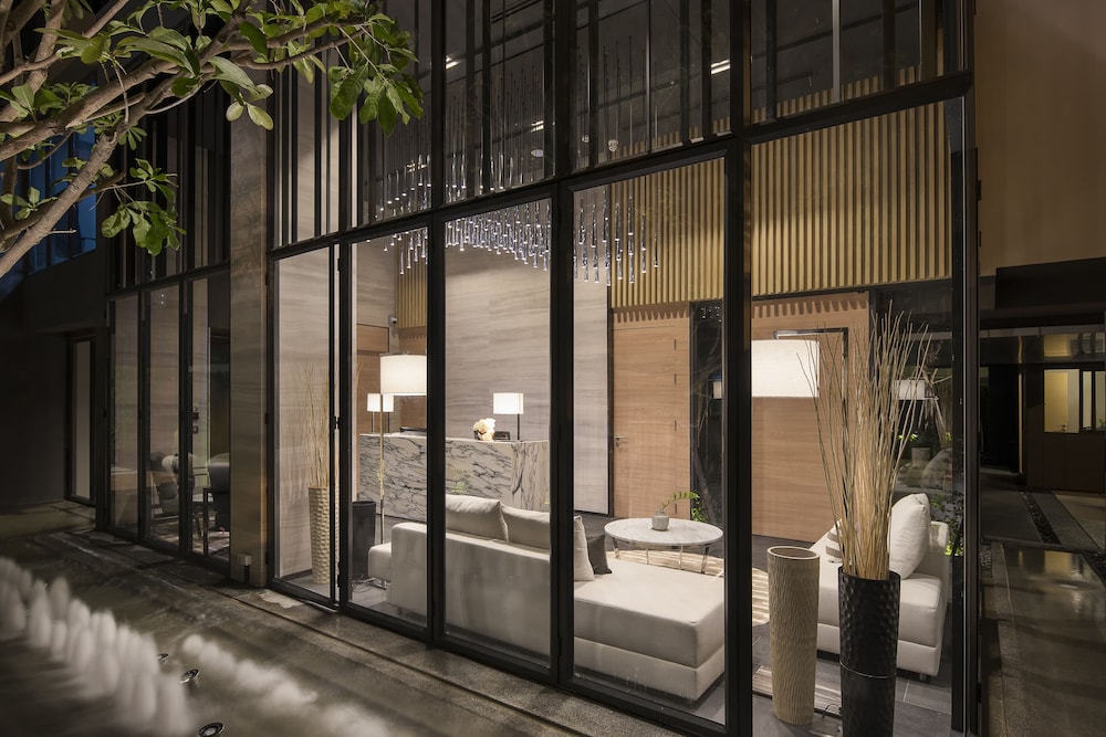 Seaphere Pattaya Hotel — Hotel building in Sattahip, Chonburi