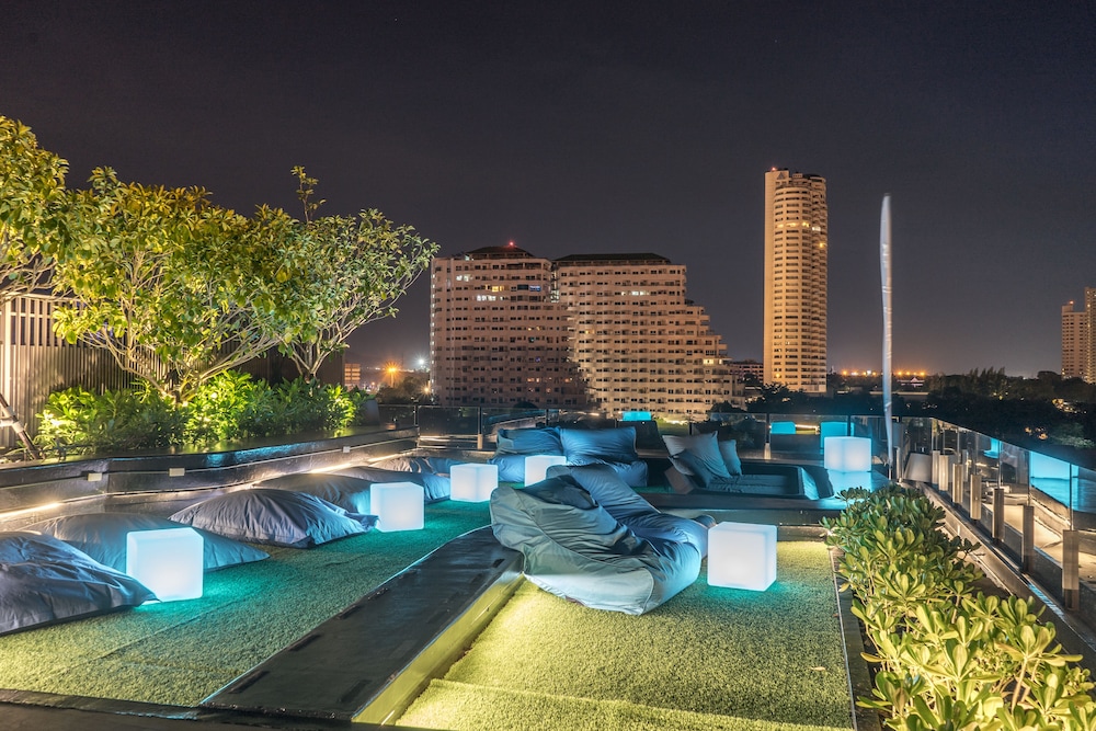 Seaphere Pattaya Hotel — Restaurant & bars in Sattahip, Chonburi