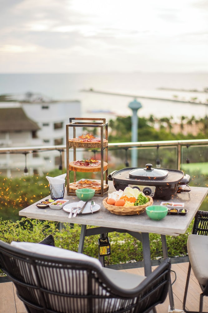 Seaphere Pattaya Hotel — Restaurant & bars in Sattahip, Chonburi