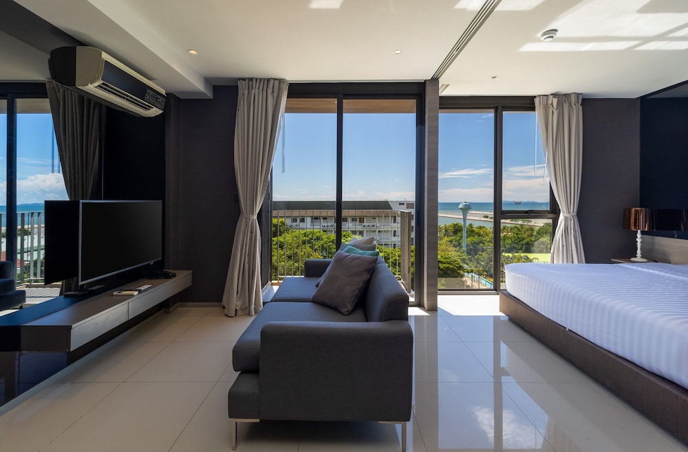 Seaphere Pattaya Hotel — Hotel rooms in Sattahip, Chonburi