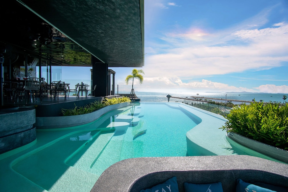 Seaphere Pattaya Hotel — Swimming pool in Sattahip, Chonburi
